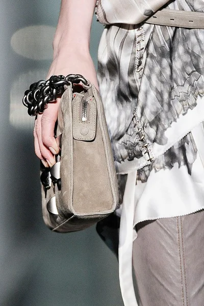 Look 12